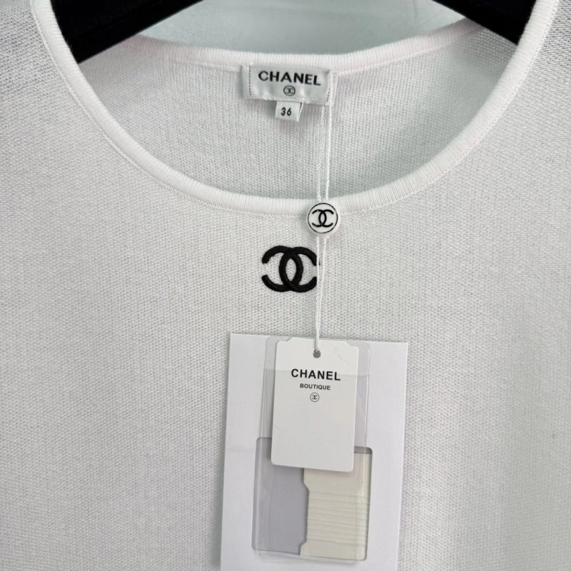 Chanel T-Shirts Lightweight 110149