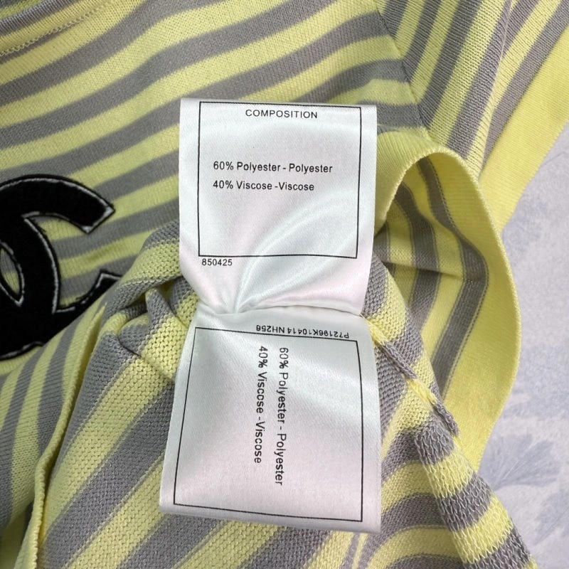 Chanel T-Shirts Durable 110148