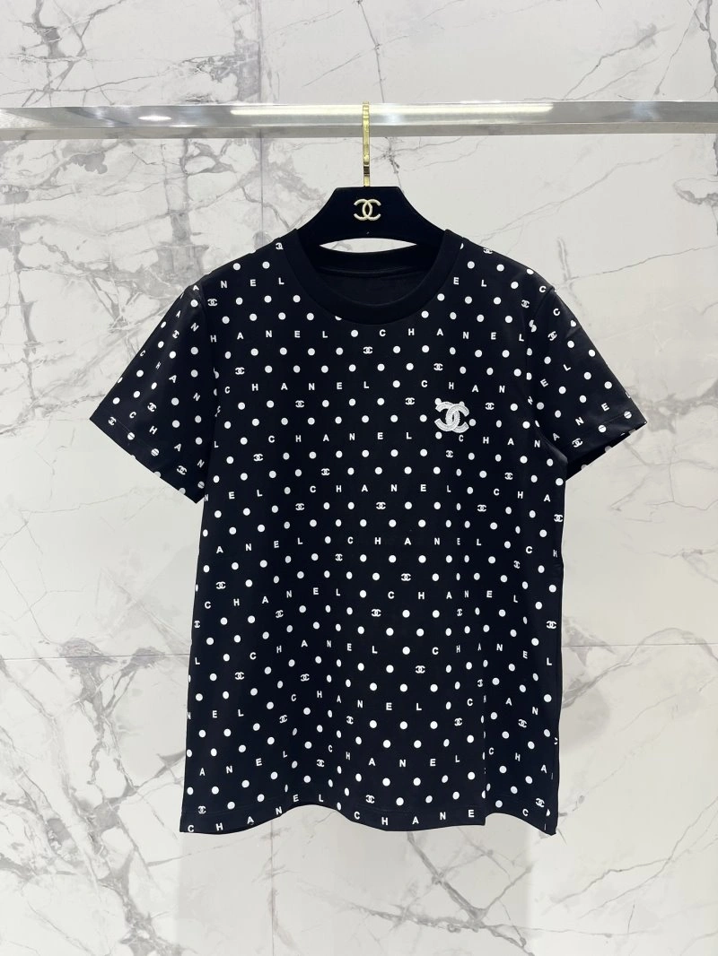 Compact Chanel T-Shirts 108038