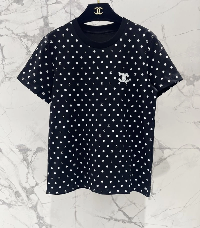 Compact Chanel T-Shirts 108038