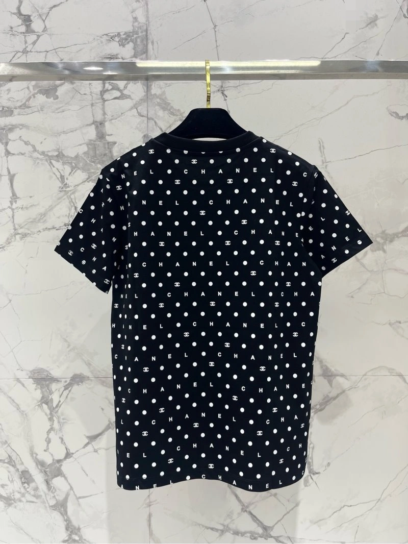 Compact Chanel T-Shirts 108038