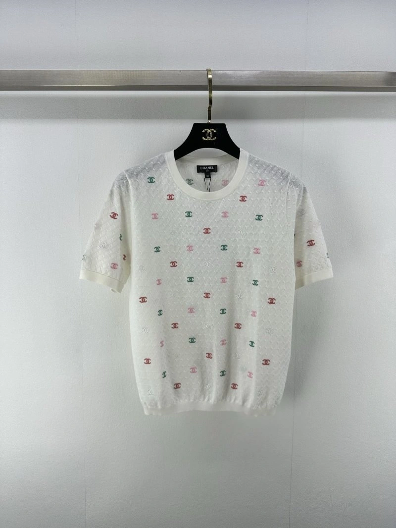 Chanel T-Shirts Sophisticated 108018