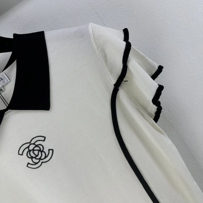 Premium Chanel T-Shirts 108009