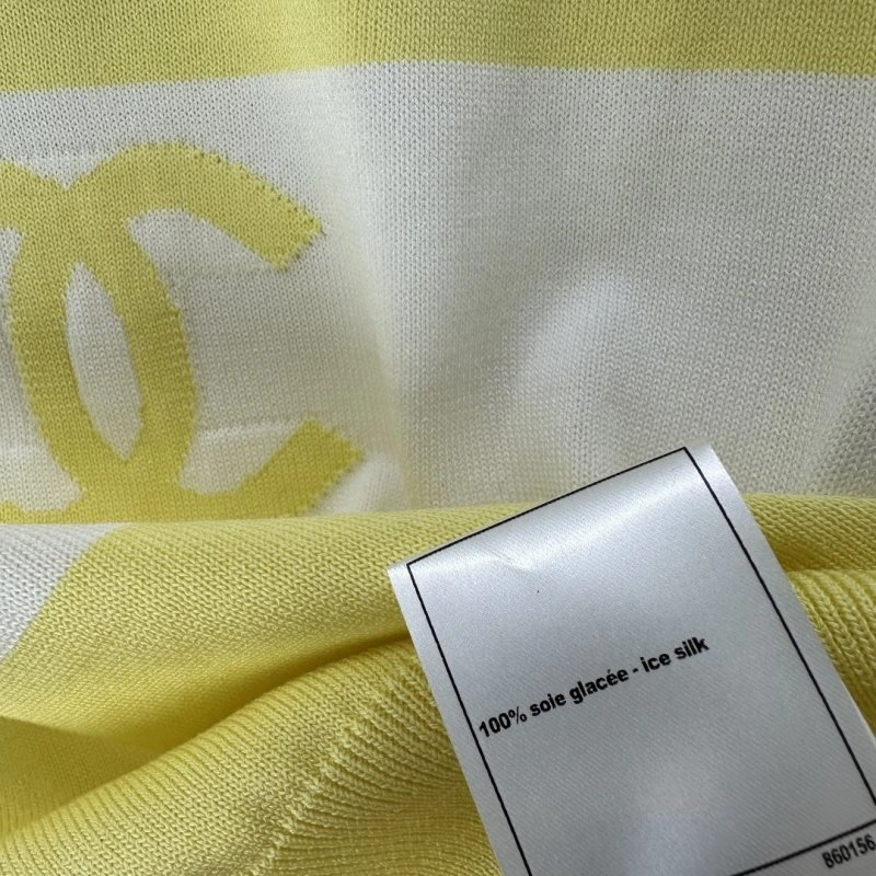 Original Chanel T-Shirts 108004
