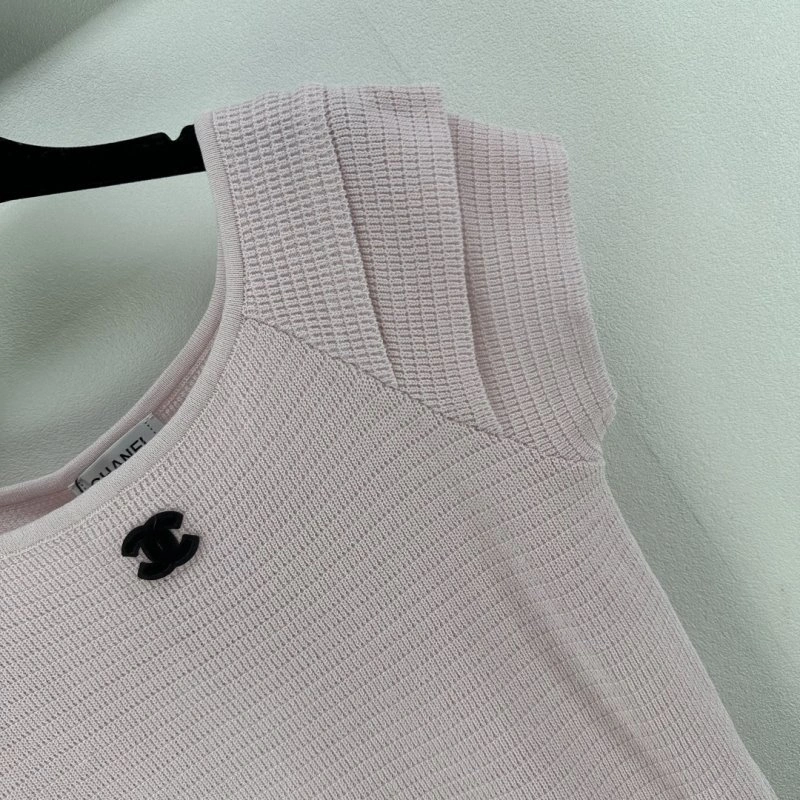 WeatherProof Chanel T-Shirts 108001