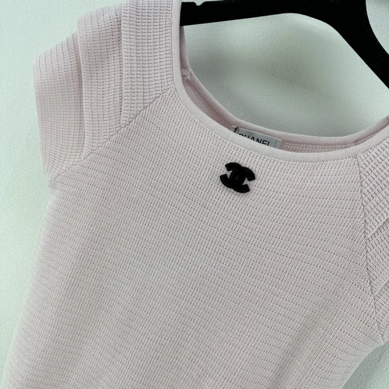 WeatherProof Chanel T-Shirts 108001