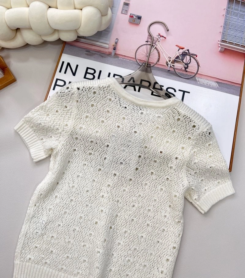Sporty Chanel T-Shirts 107991