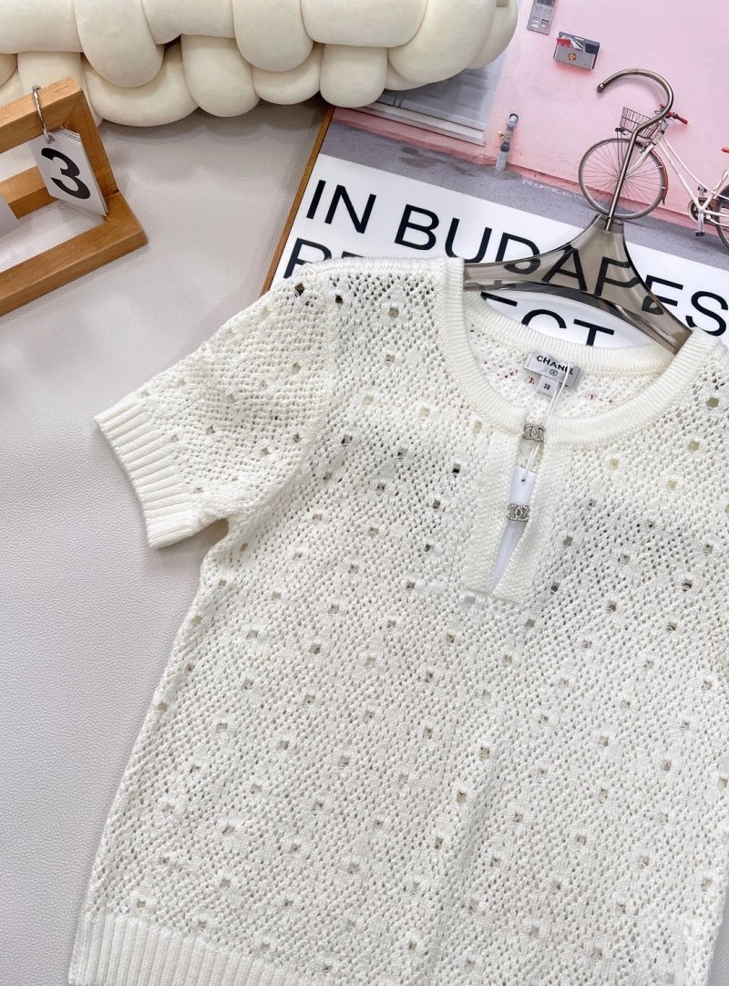 Sporty Chanel T-Shirts 107991