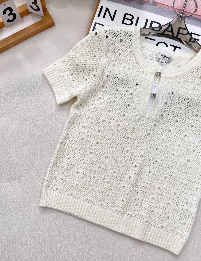 Sporty Chanel T-Shirts 107991