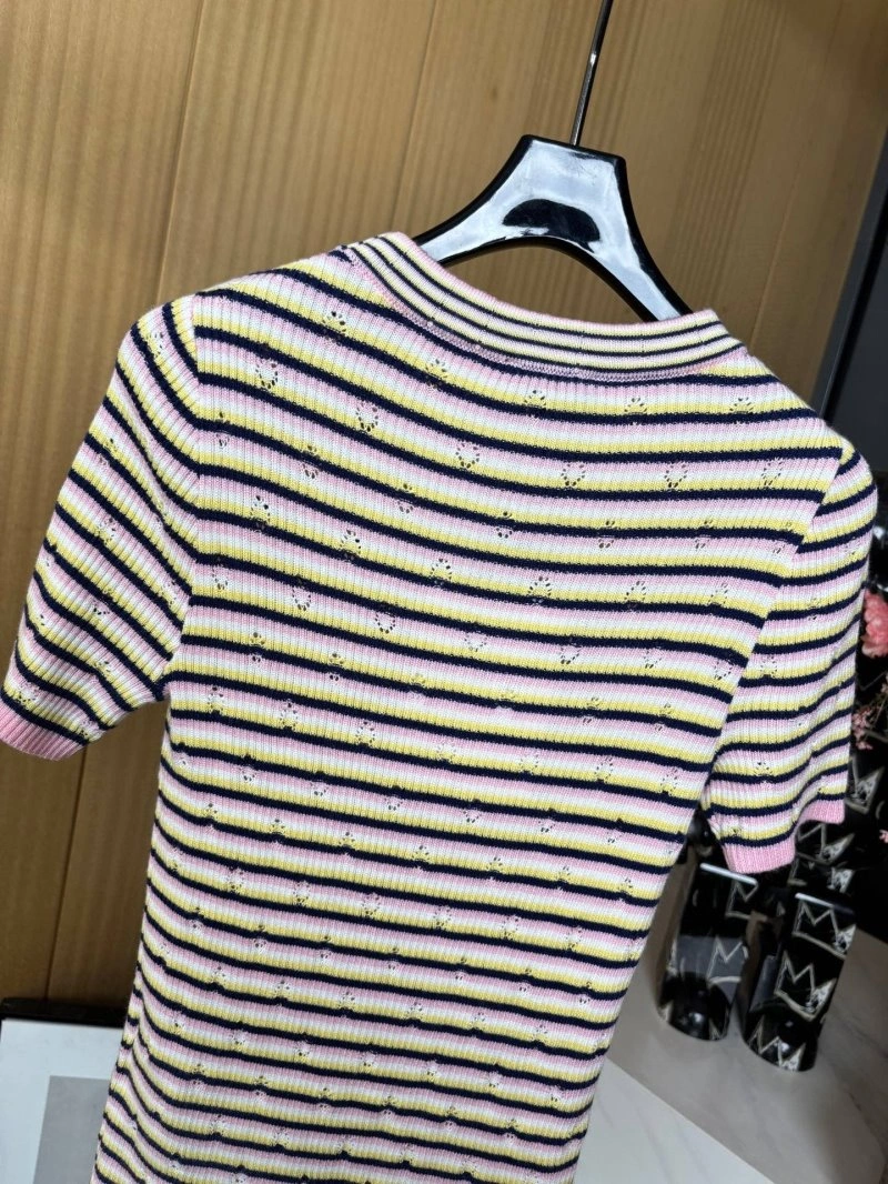 Chanel T-Shirts Cozy 107979