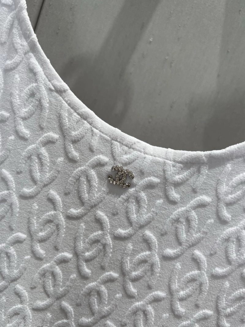 FreshLook Chanel T-Shirts 107999