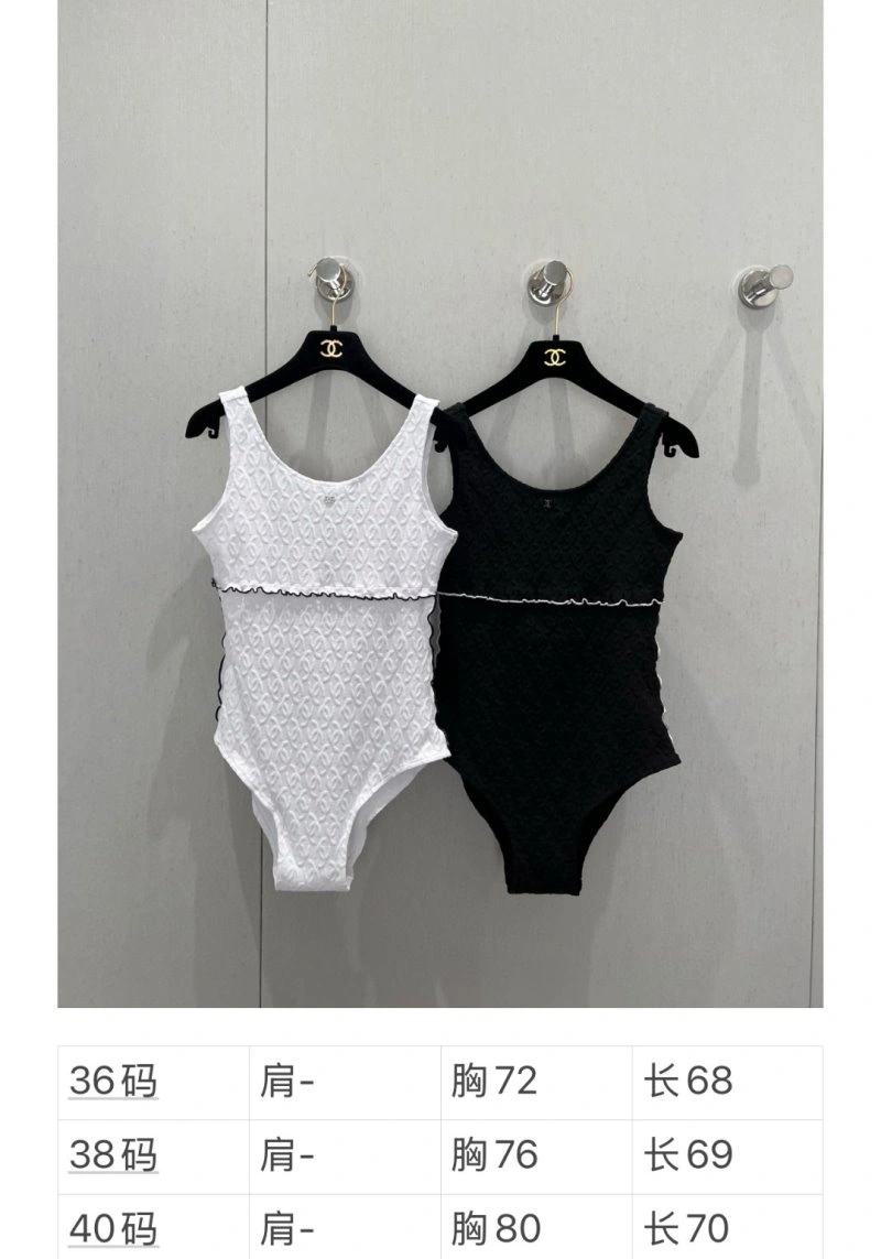 Stretchable Chanel T-Shirts 107990
