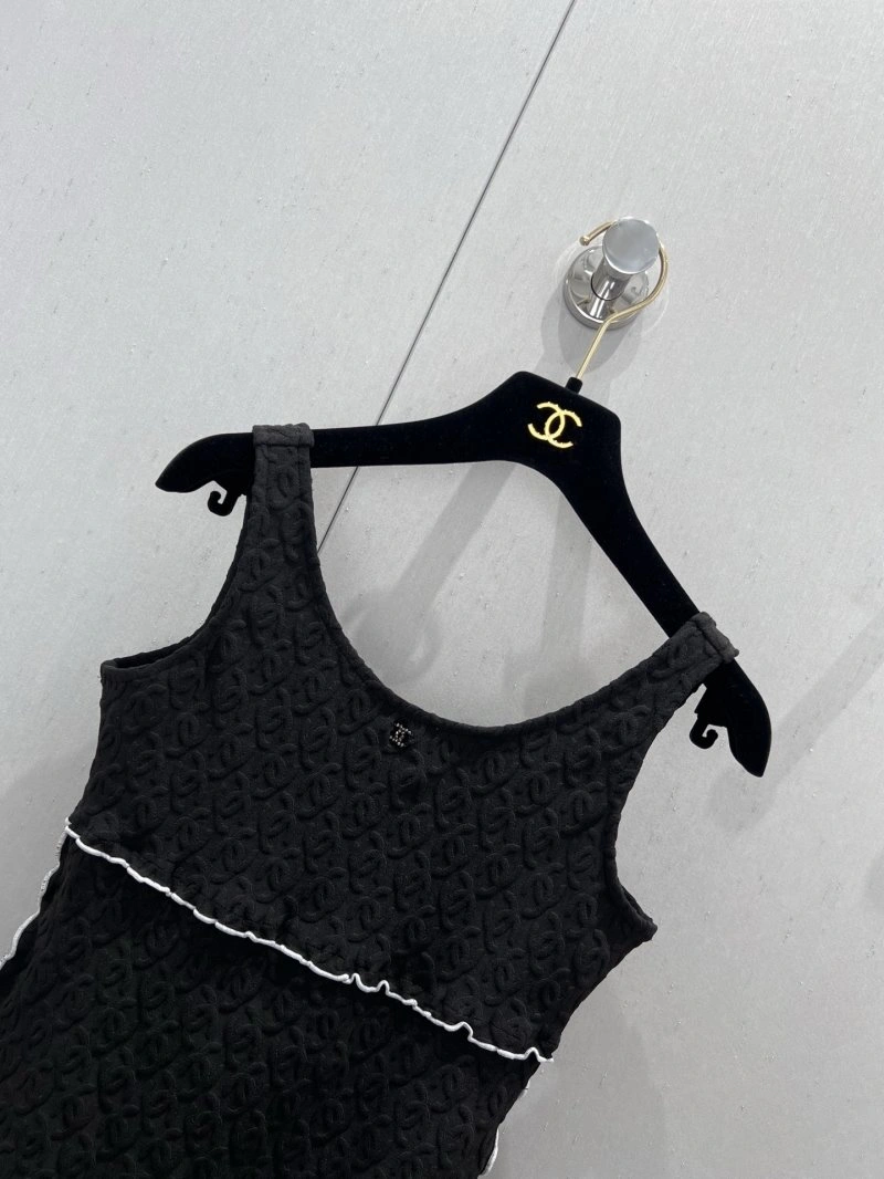 Stretchable Chanel T-Shirts 107990