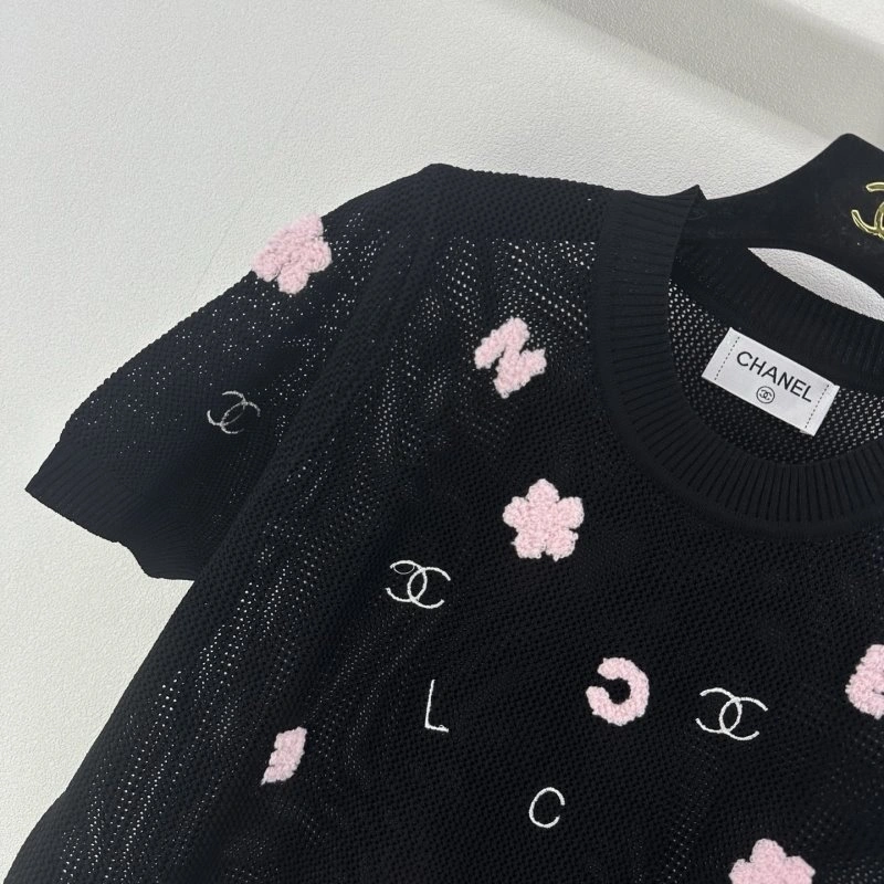 Trendsetting Chanel T-Shirts 107982