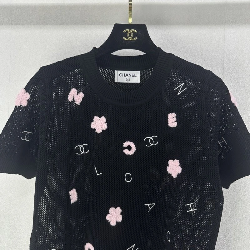 Trendsetting Chanel T-Shirts 107982