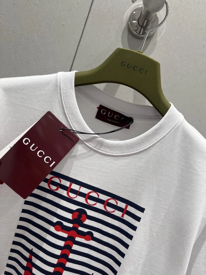 Bright Chanel T-Shirts 107968