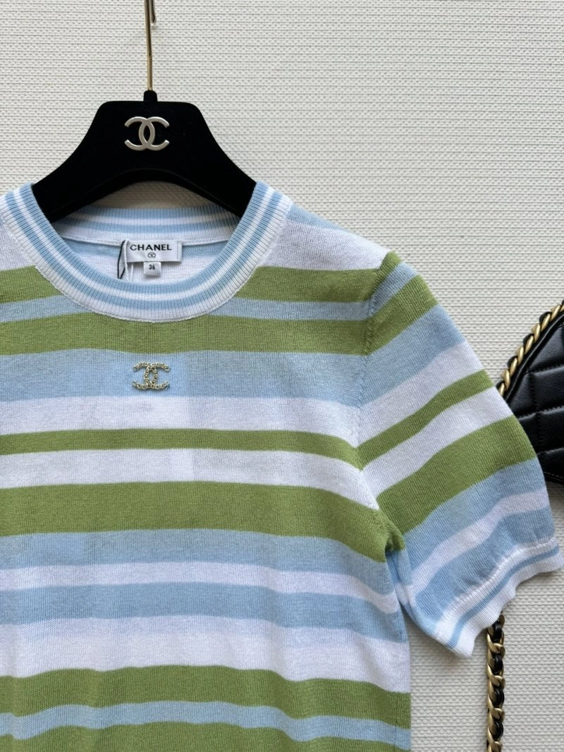 Original Chanel T-Shirts 107961