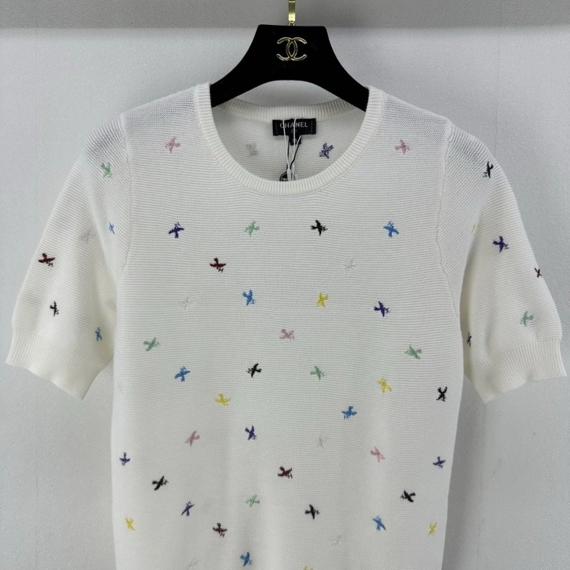 Vibrant Chanel T-Shirts 107935