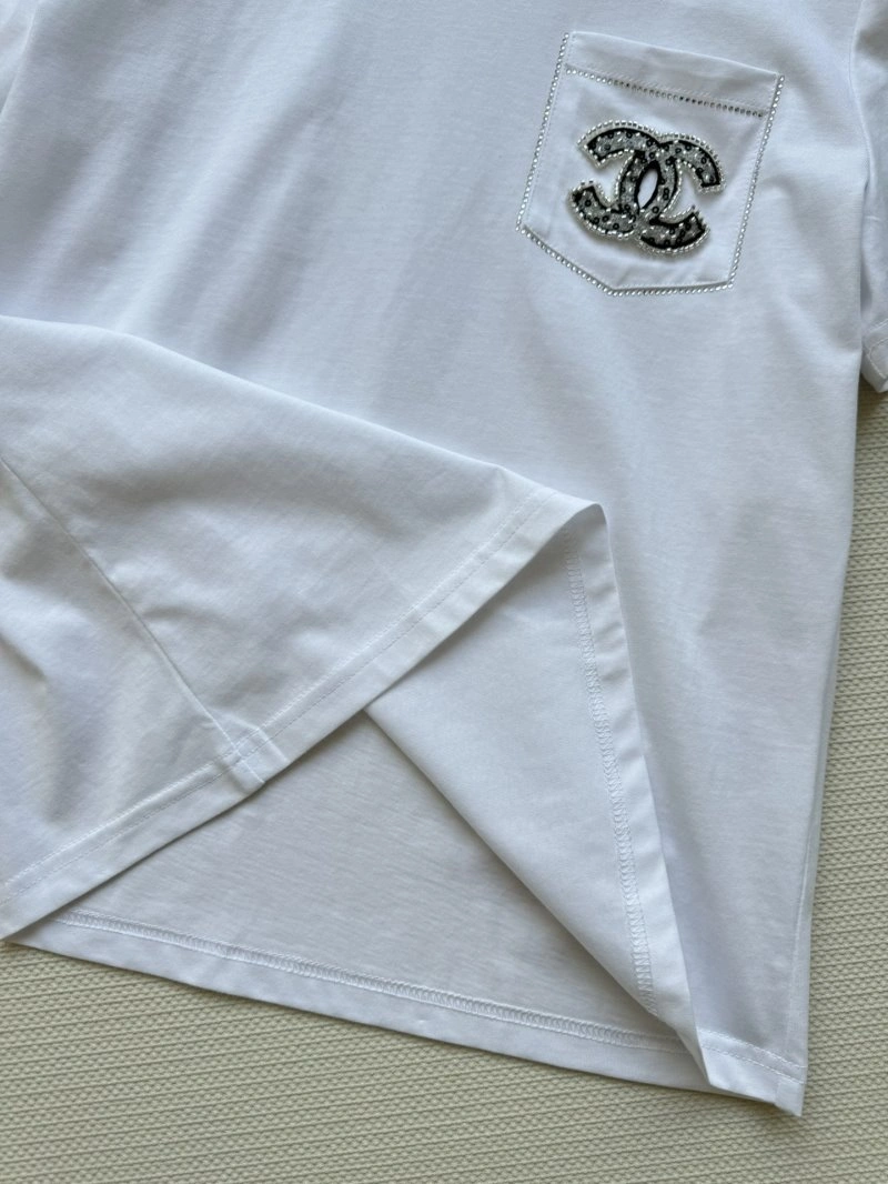 WaterResistant Chanel T-Shirts 107930