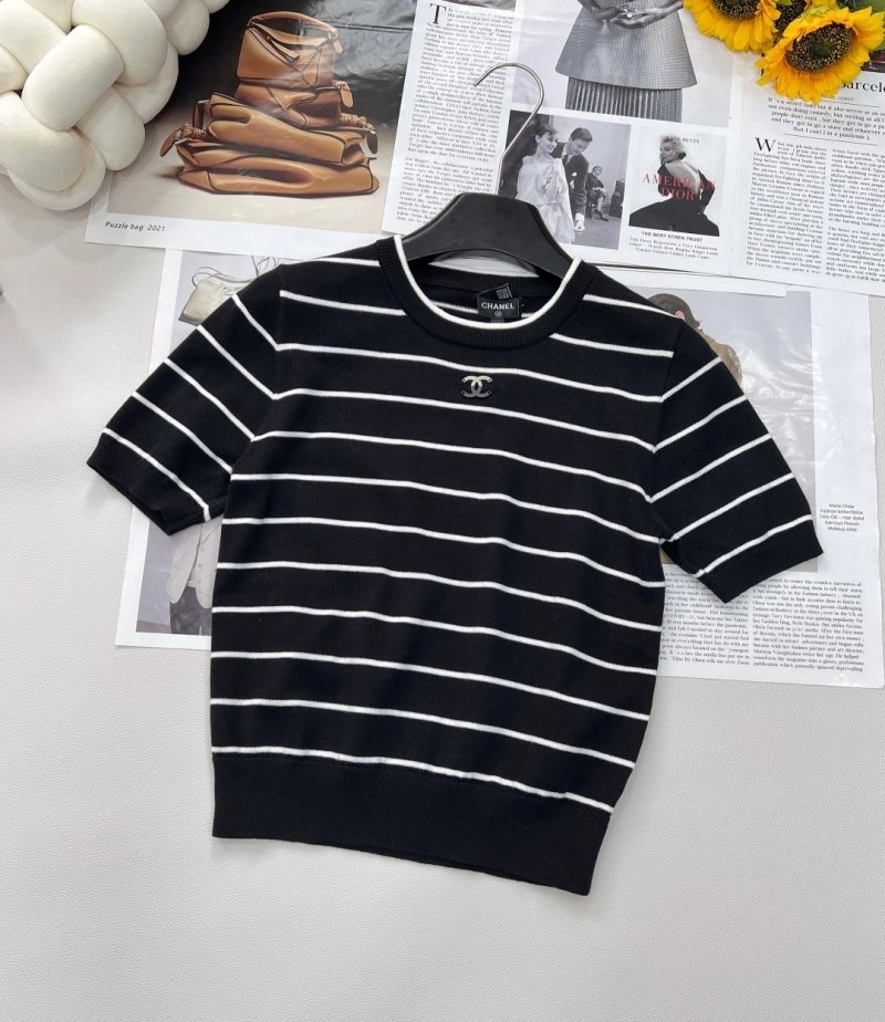 Trendsetting Chanel T-Shirts 107950