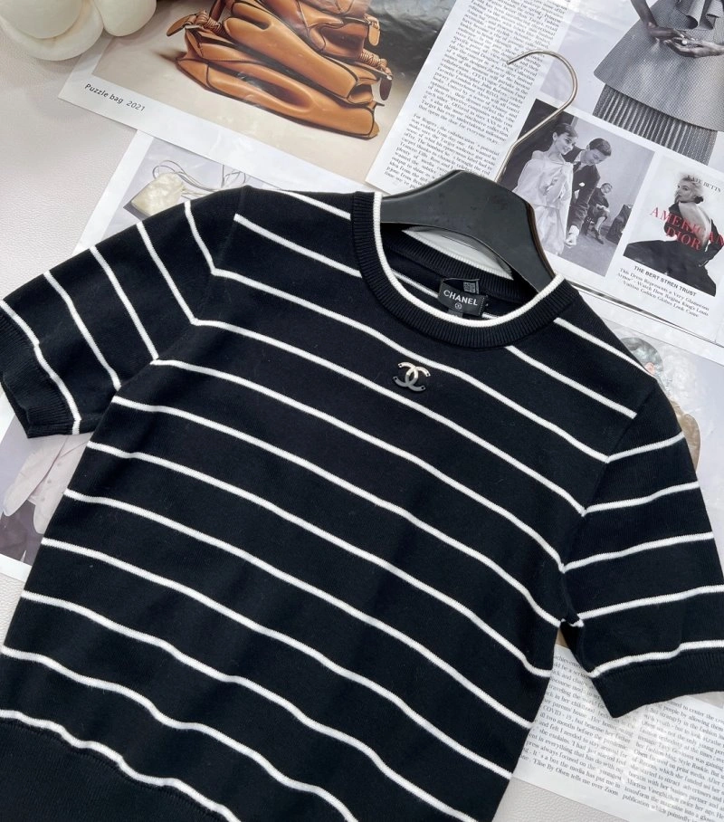 Trendsetting Chanel T-Shirts 107950