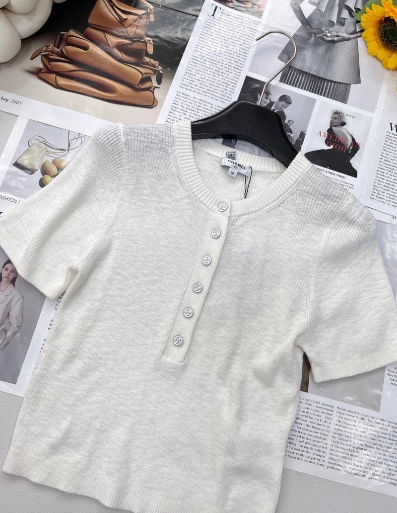 RelaxedFit Chanel T-Shirts 107926