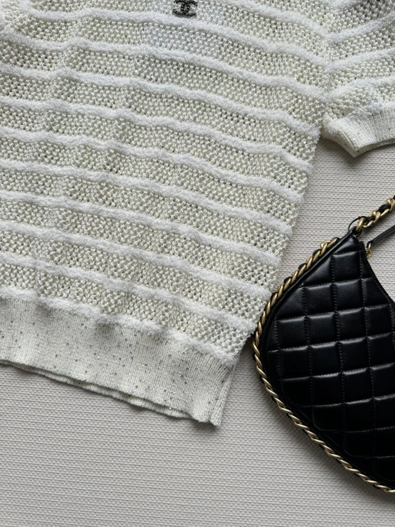 Cozy Chanel T-Shirts 107899