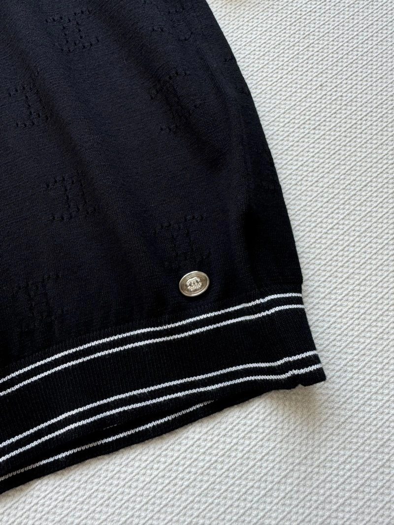 UrbanChic Chanel T-Shirts 107896