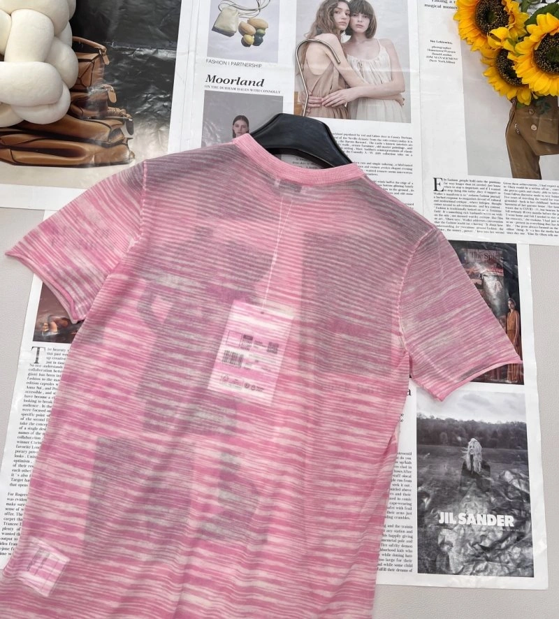 Neat Chanel T-Shirts 107917