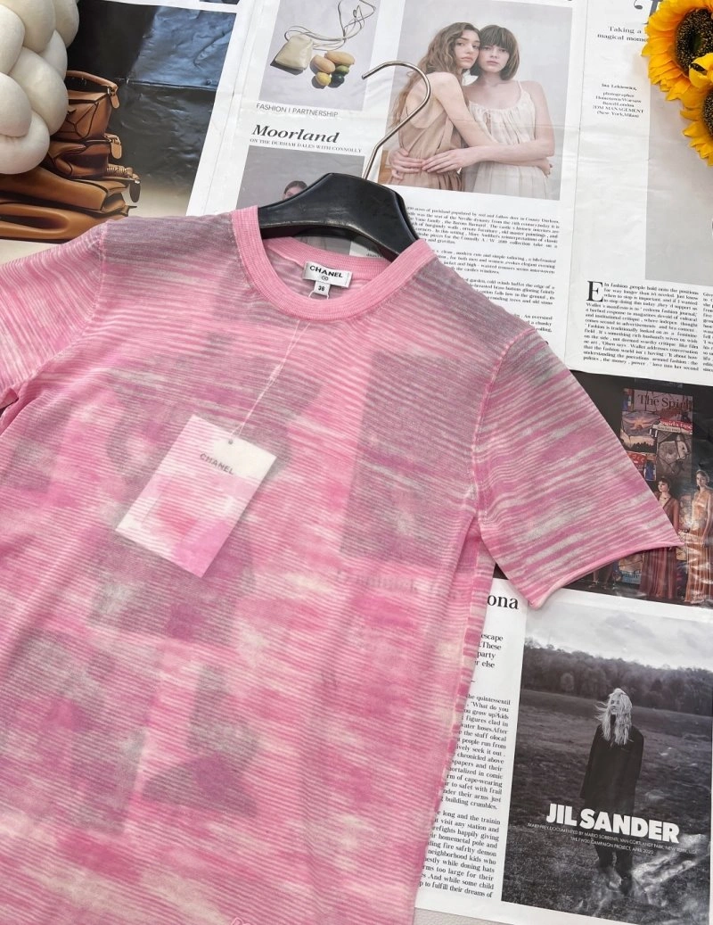Neat Chanel T-Shirts 107917