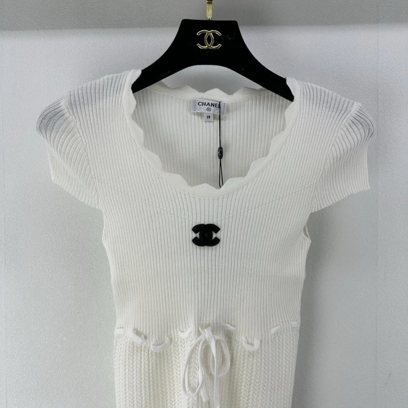 Chanel T-Shirts Durable 107911