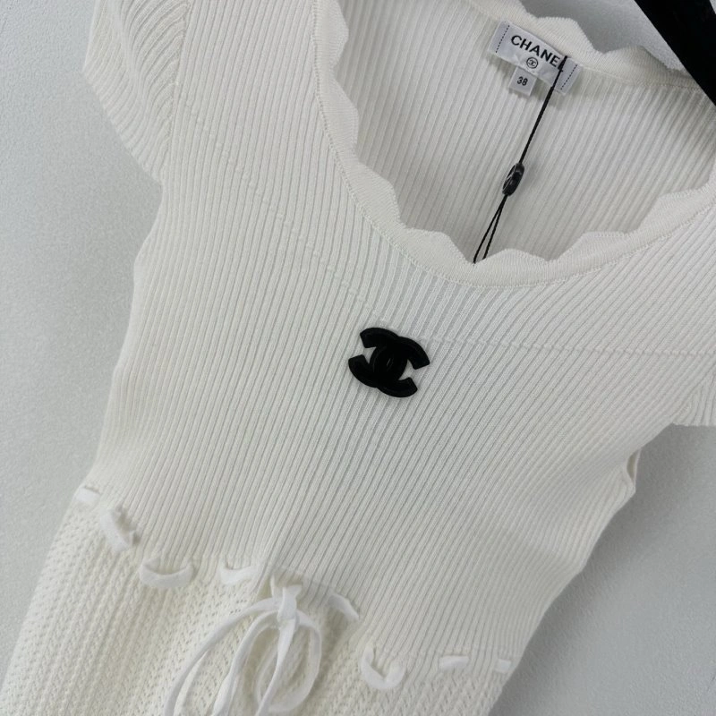 Chanel T-Shirts Durable 107911