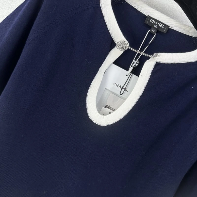 Comfortable Chanel T-Shirts 107910
