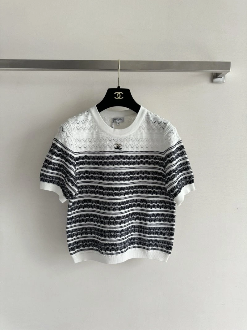 Chanel T-Shirts Lightweight 107883