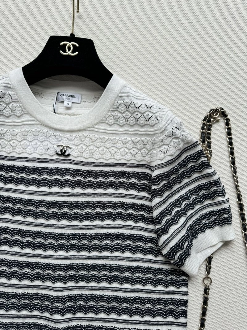 Chanel T-Shirts Lightweight 107883