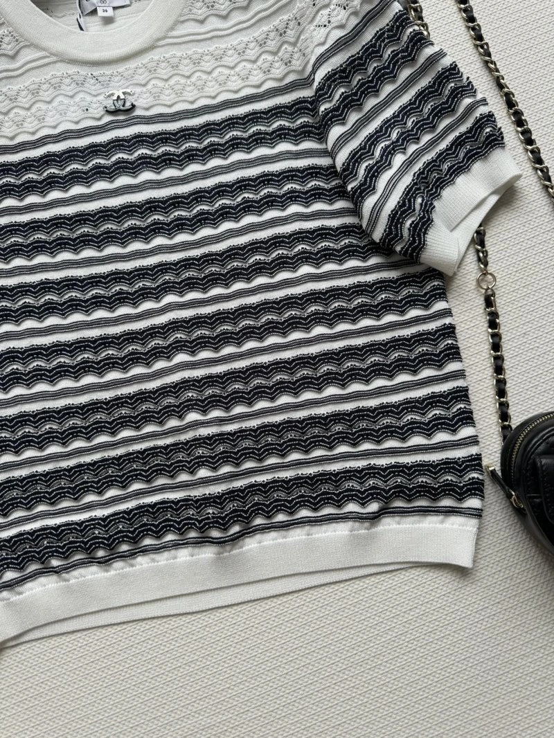 Chanel T-Shirts Lightweight 107883