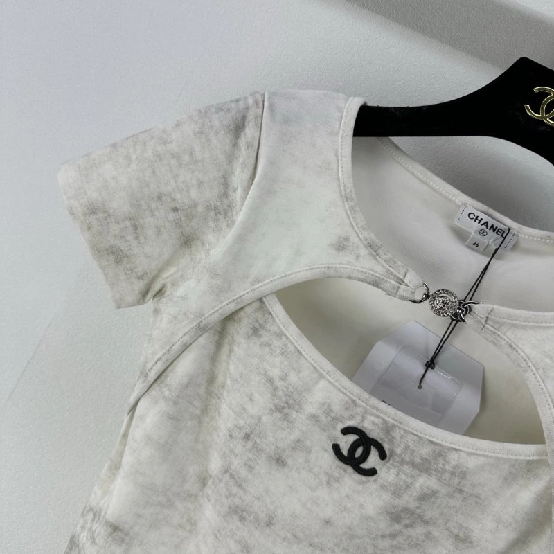 Chanel T-Shirts Casual 107872