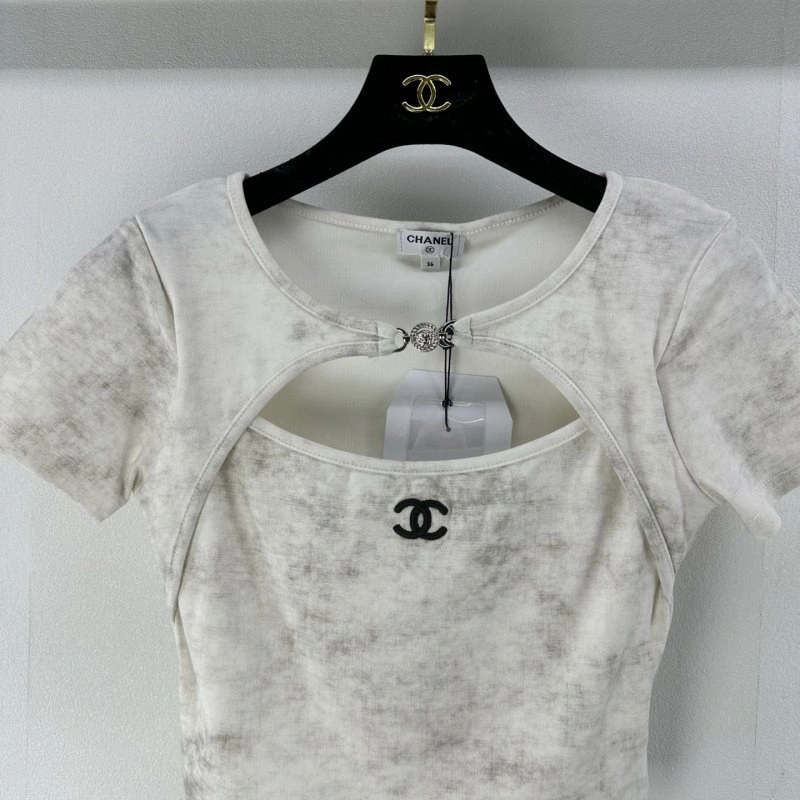 Chanel T-Shirts Casual 107872