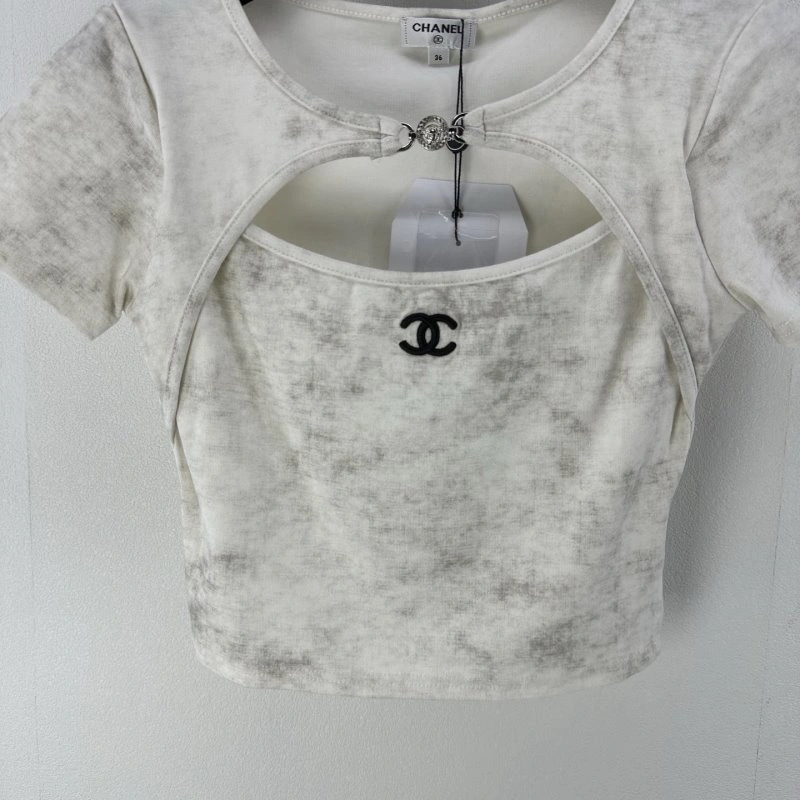Chanel T-Shirts Casual 107872