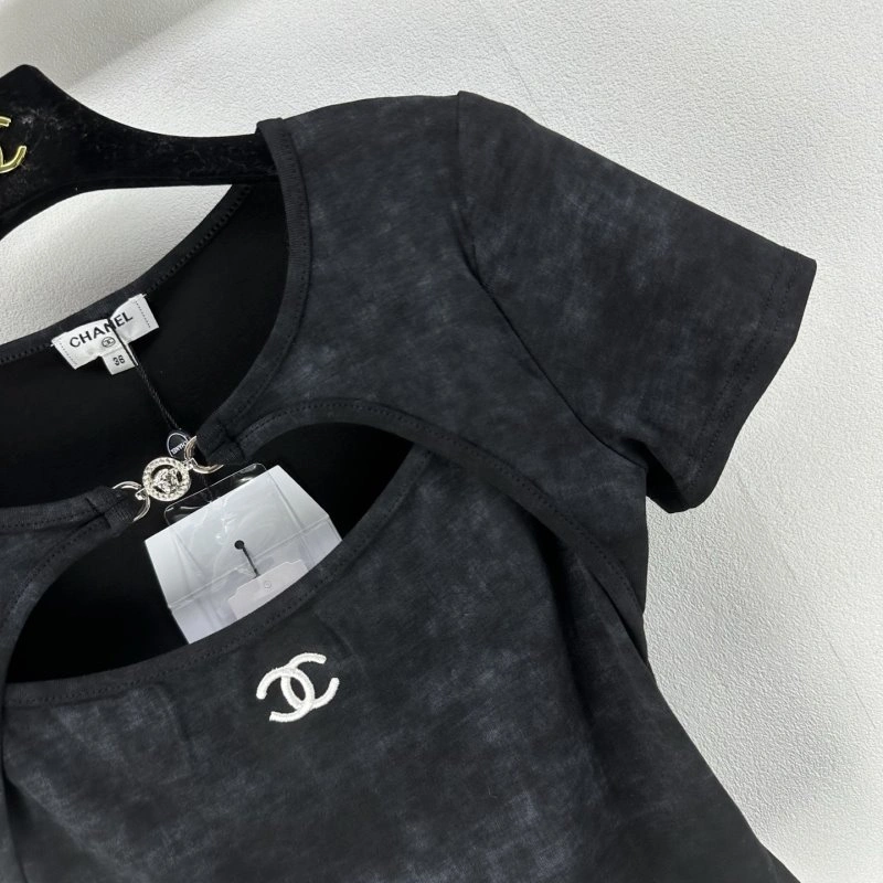 Chanel T-Shirts Original 107856