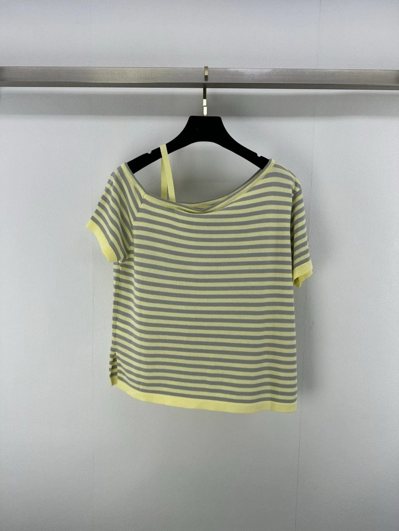 Chanel T-Shirts Sporty 107850