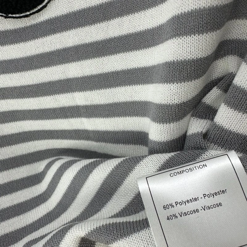 Lightweight Chanel T-Shirts 107862