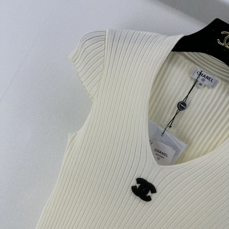 Tailored Chanel T-Shirts 107868