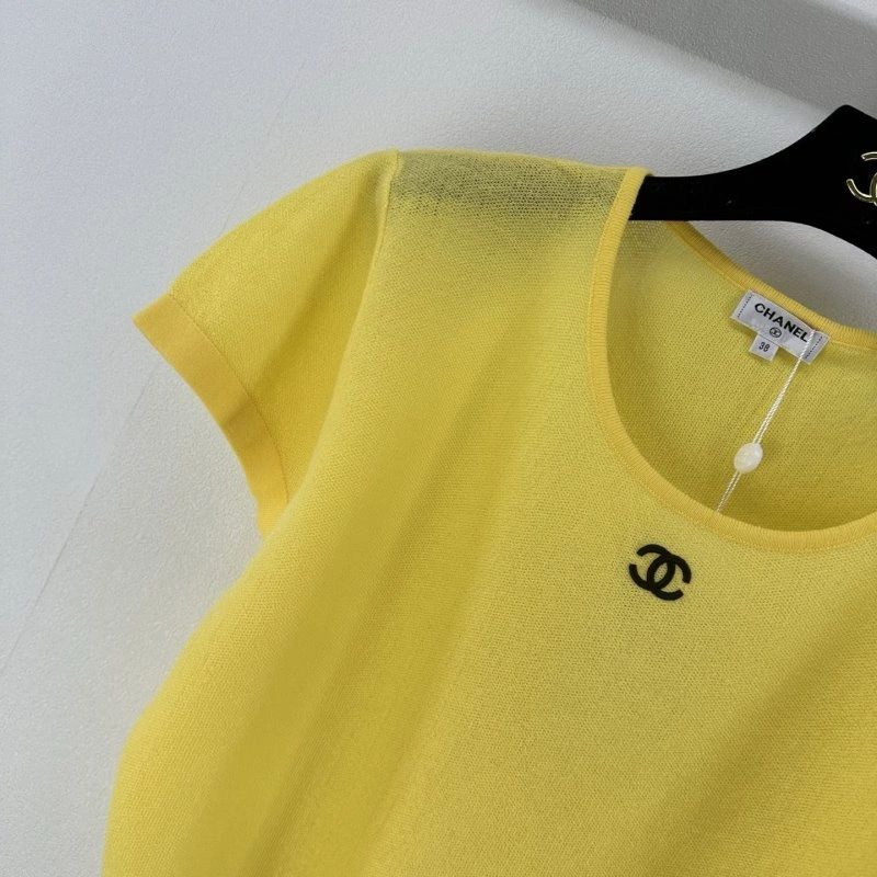 Chanel T-Shirts Timeless 107857