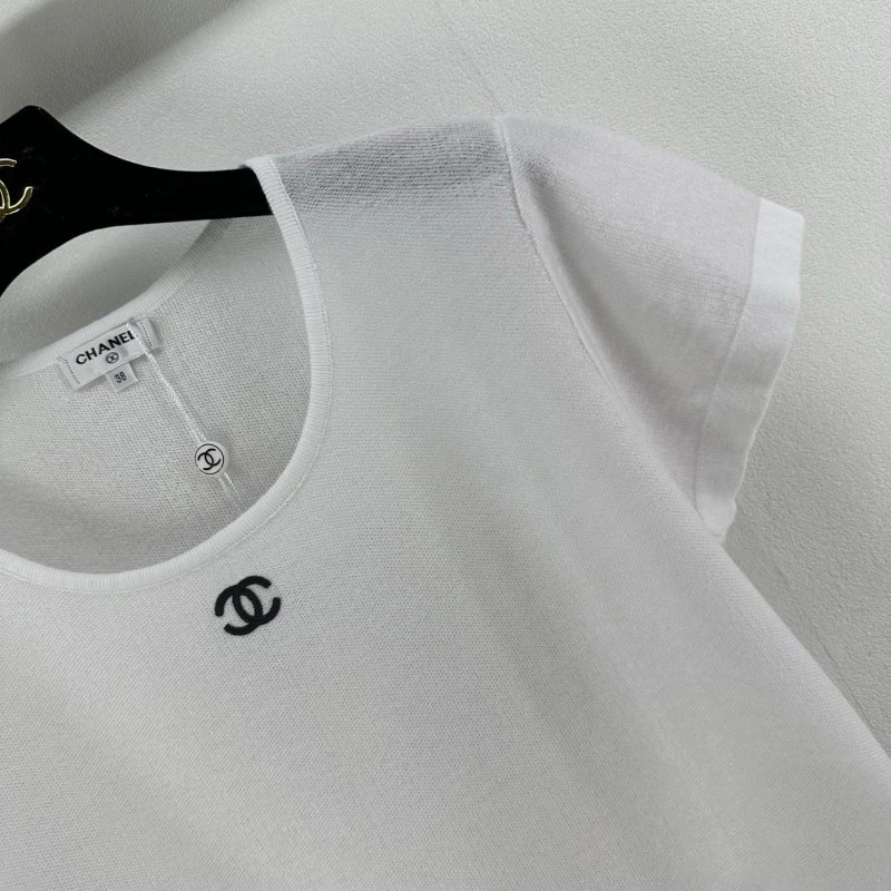 Chanel T-Shirts Durable 107869