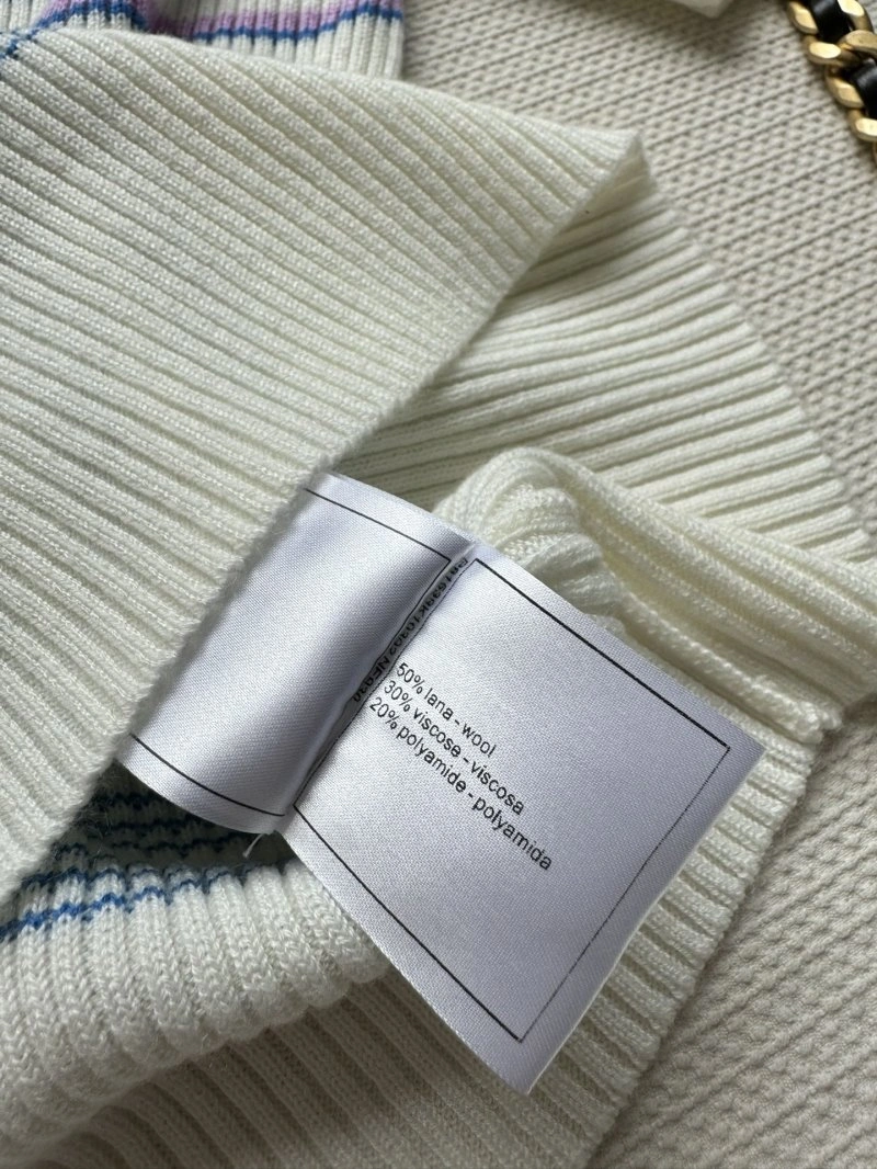 Effortless Chanel T-Shirts 107845