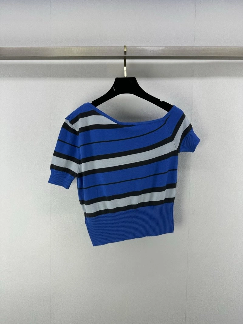 Premium Chanel T-Shirts 107840