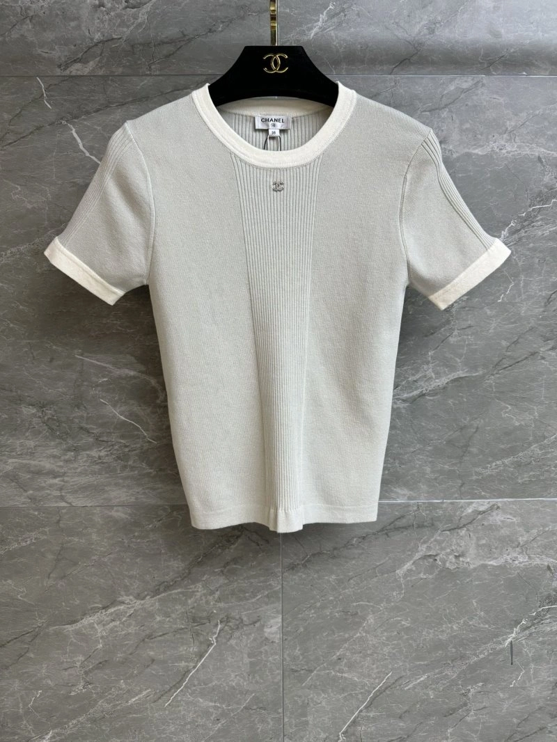 Comfortable Chanel T-Shirts 107806