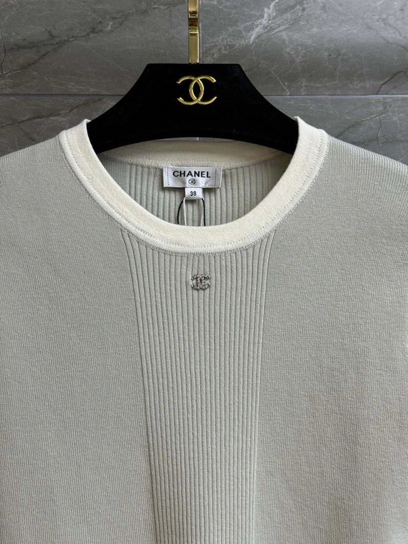 Comfortable Chanel T-Shirts 107806