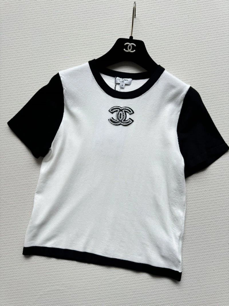 Classic Chanel T-Shirts 107802
